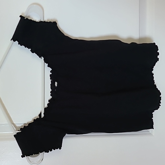 Kimchi Blue Tops - Kimchi Blue off the shoulder top